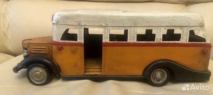 Модель автобуса с Мальты