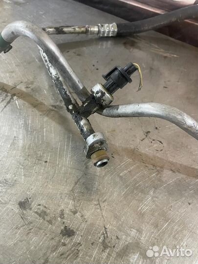 Трубка кондиционера Рено Меган 2 Сценик 2