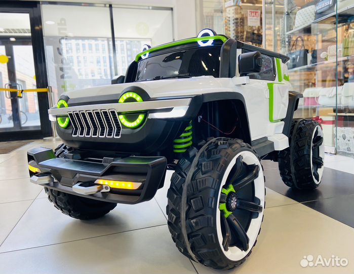 Двухместный электромобиль 4WD