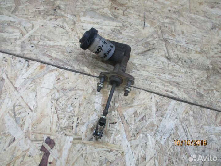 Главный цилиндр сцепления Форд Рейнджер 1