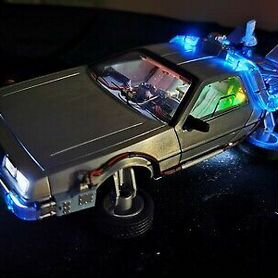 Delorean dmc-12 Назад в будущее 1:18