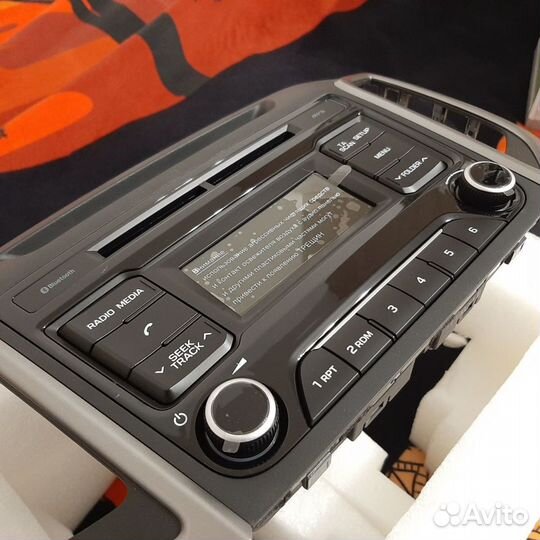 Новая штатная автомагнитола на Hyundai Creta I