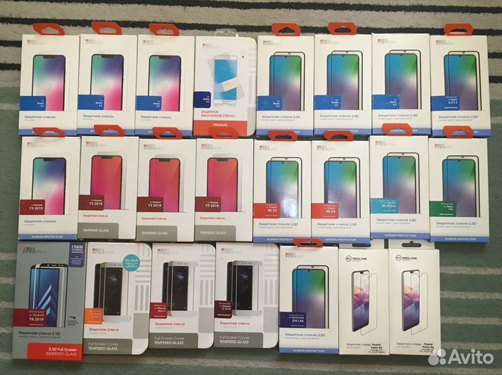 Защитные стекла на смартфоны