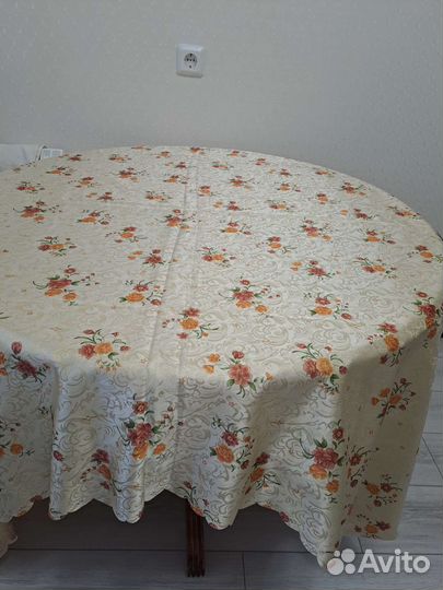 Скатерть на стол 2шт
