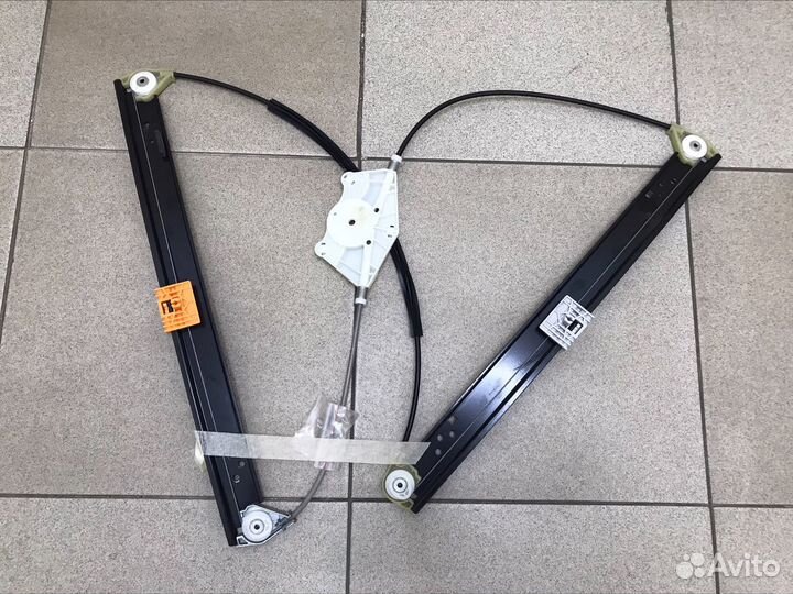 Стеклоподъёмник двери VW Touareg