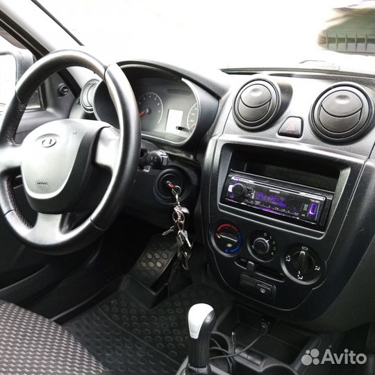 LADA Granta 1.6 МТ, 2017, 61 000 км