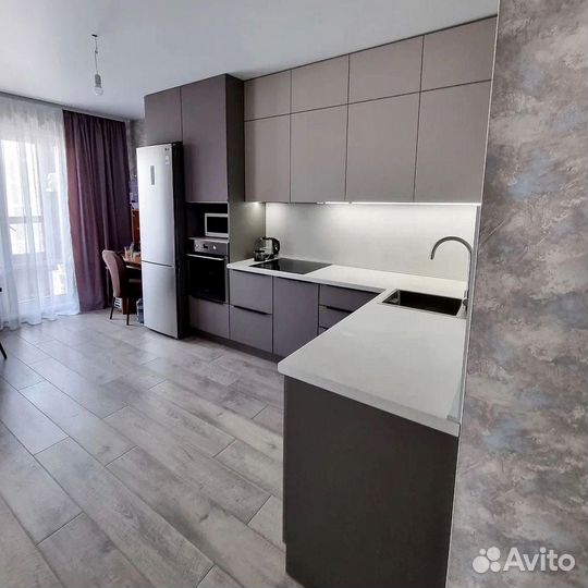 Кухонный гарнитур угловой в потолок на заказ