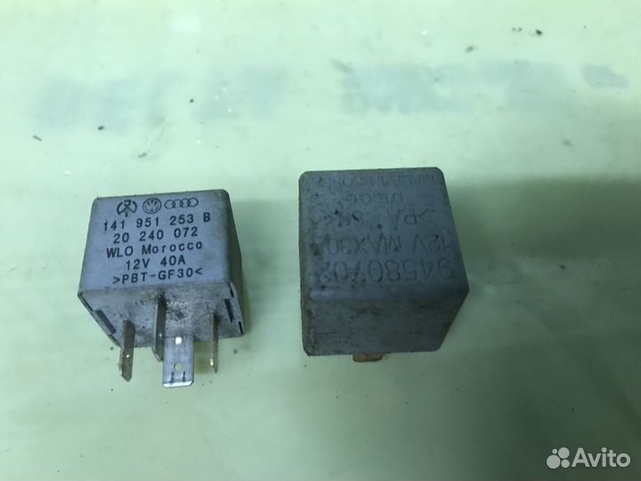 Реле вентилятора Audi A6 141951253B