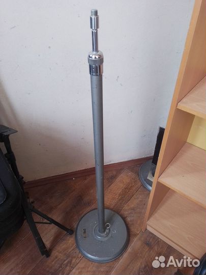 Стойка микрофонная