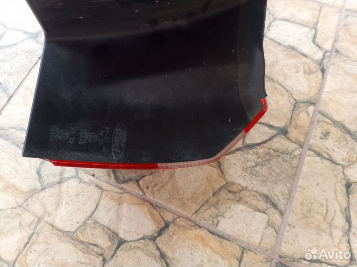 Задний правый фонарь ford focus 3 универсал