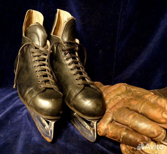 Хоккейные коньки и краги. СССР