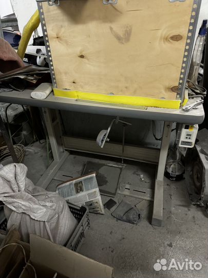 Прямострочная промышленная швейная машина aurora