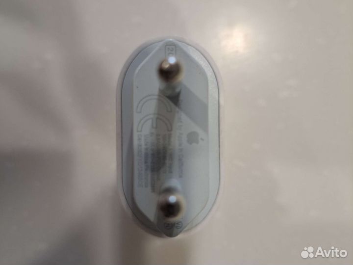 Блок зарядки на айфон