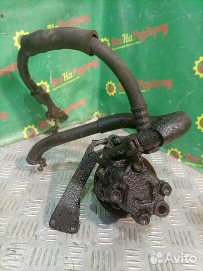 Насос гур Nissan Almera N 15 1.4 GAL 4 1997