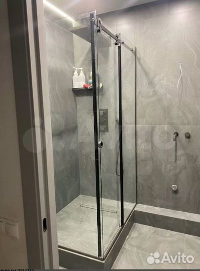 Стеклянные душевые перегородки