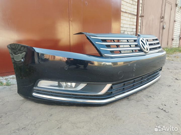 Бампер в сборе VW Passat B7 3AA807217J