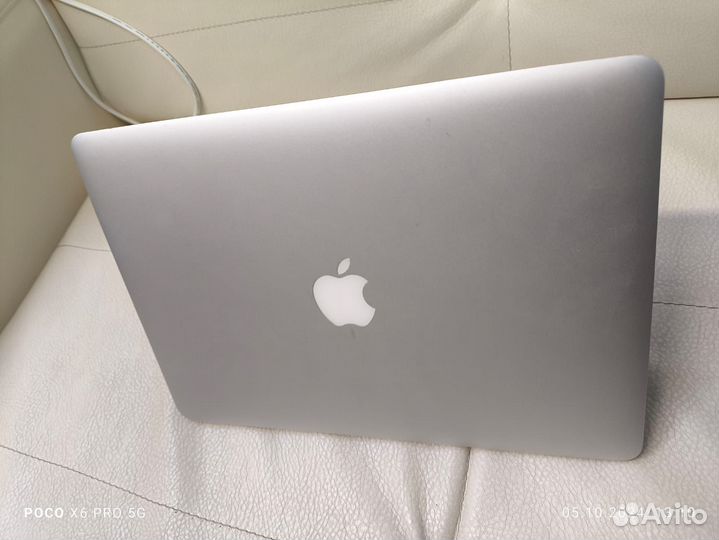 Apple macbook air 13 2017, core I5 2900mhz/8/128