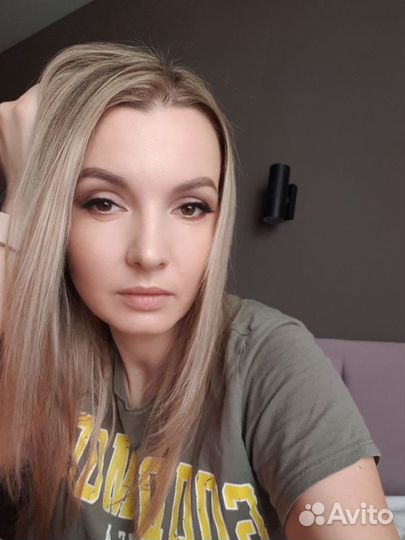 Администратор, визажист, бровист