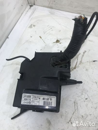 Блок предохранителей Hyundai Accent