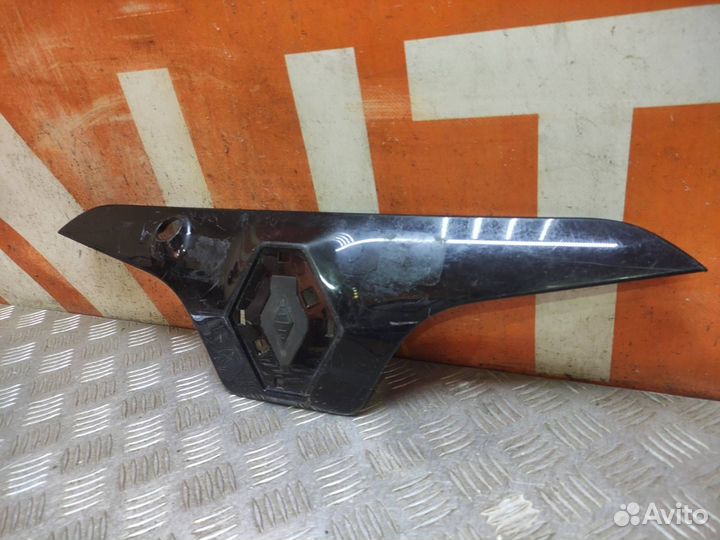 Накладка двери багажника Renault Koleos 1