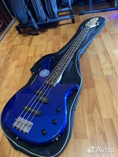 Отпадный бас и комбик Yamaha + комплект