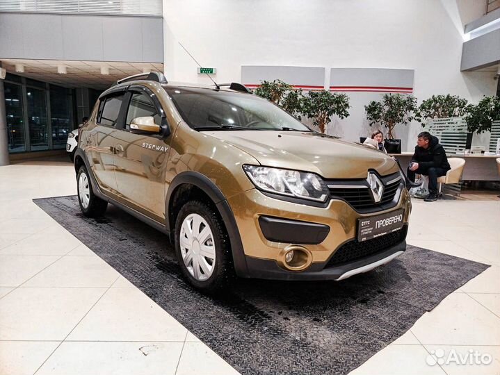 Renault Sandero 1.6 AT, 2016, 100 252 км