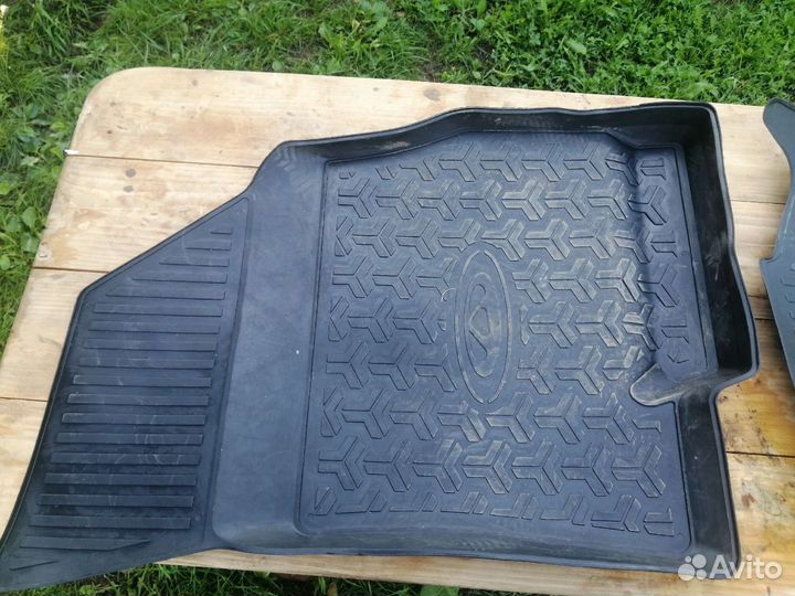 Продам коврики на чери тиго 8