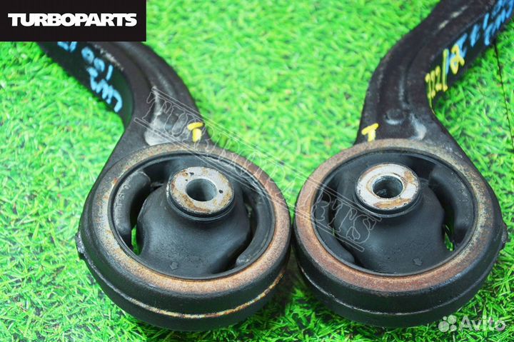 Рычаги нижние передние Honda Accord CU2 J35Z2