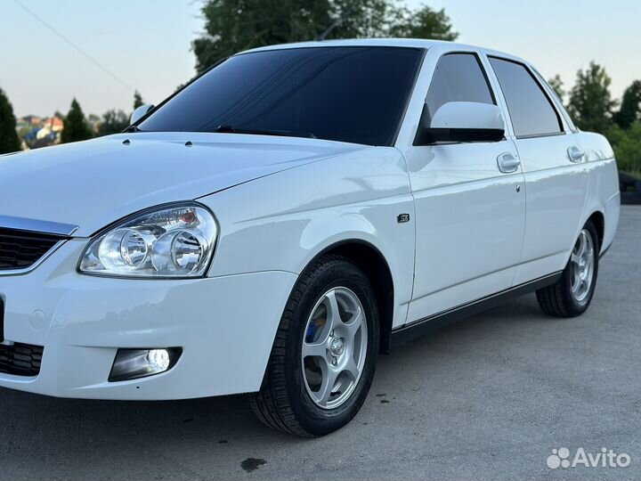 LADA Priora 1.6 МТ, 2014, 300 000 км