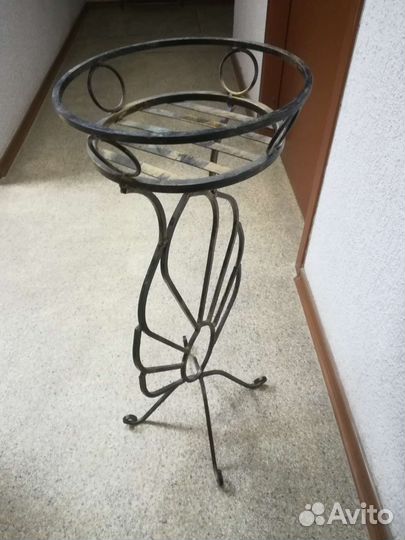 Подставка для цветов напольная металлическая