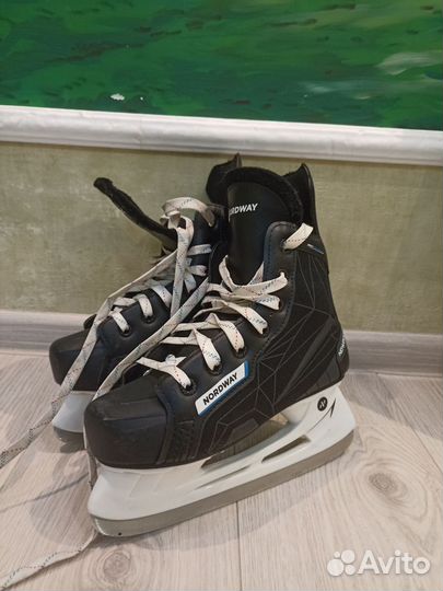 Коньки хоккейные 35 размер