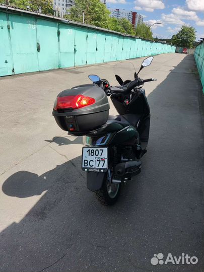 Скутер Vento max 200