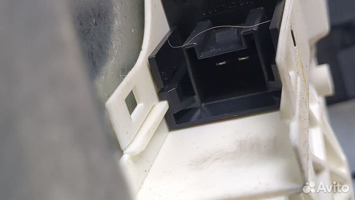 Стеклоподъемник электрический Skoda Yeti, 2012