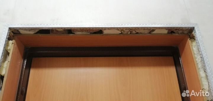 Дверь входная металлическая правая бу