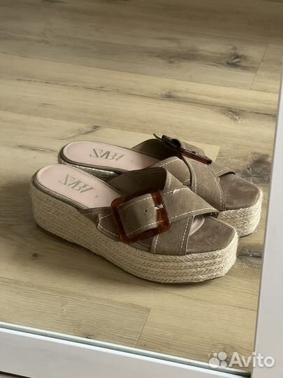 Сандалии кожаные Zara, 40