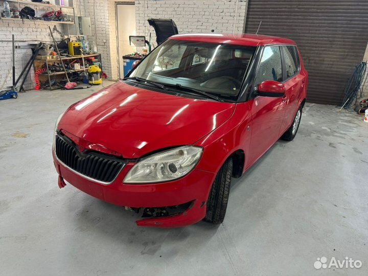 Брызговик задний левый Skoda Fabia 2 1.4 cggb 2011