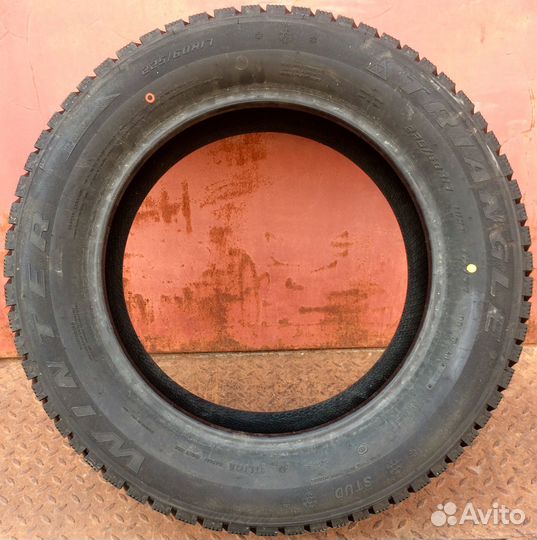 Triangle TR757 225/60 R17 103T