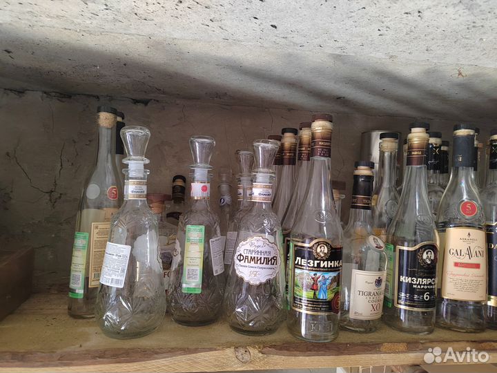 Бутылка стеклянная 0.5 л и 0.25 л