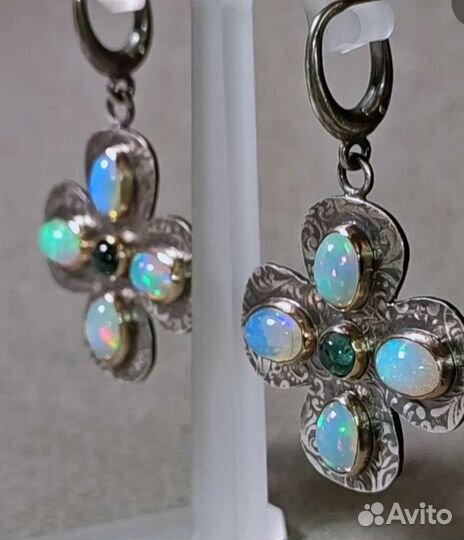 Серьги и кольцо с опалом