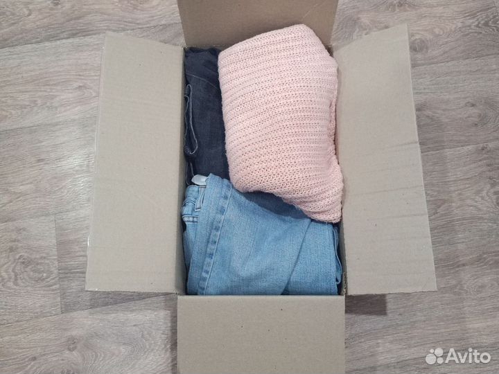 Коробка с вещами