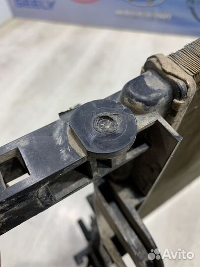 Радиатор охлаждения двигателя основной Renault san