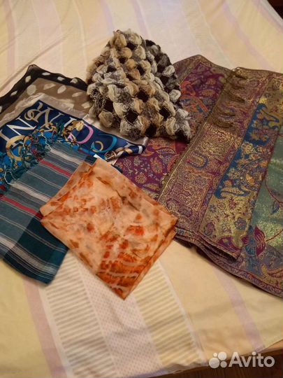 Шарфы и палантины новые
