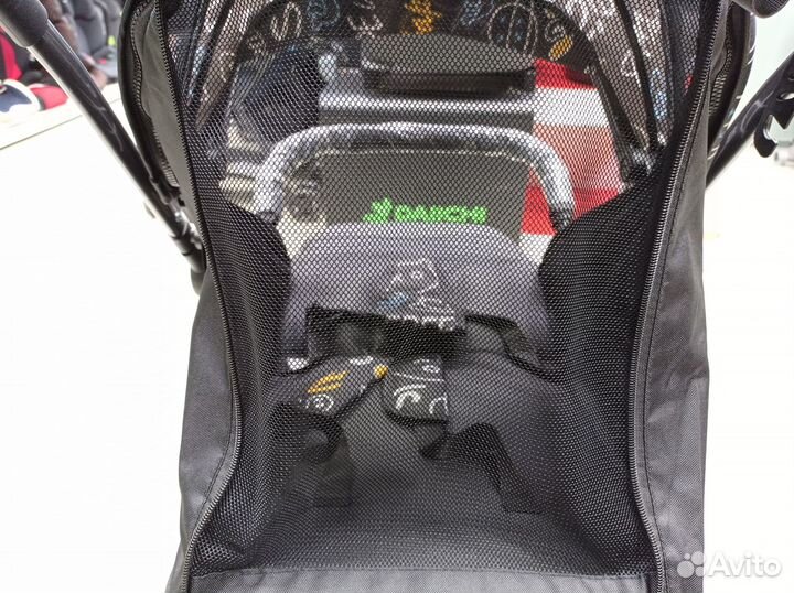 Прогулочная коляска luxmom 525 с перекидной ручкой