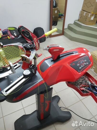 Натяжка бадминтонных ракеток