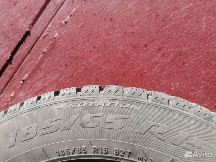 Pirelli Ice Zero 185/65 R15