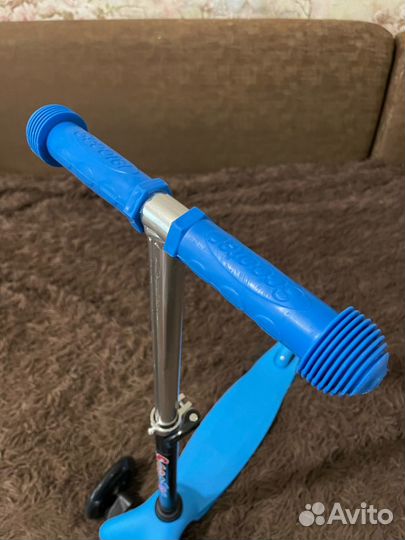 Самокат детский трехколесный новый
