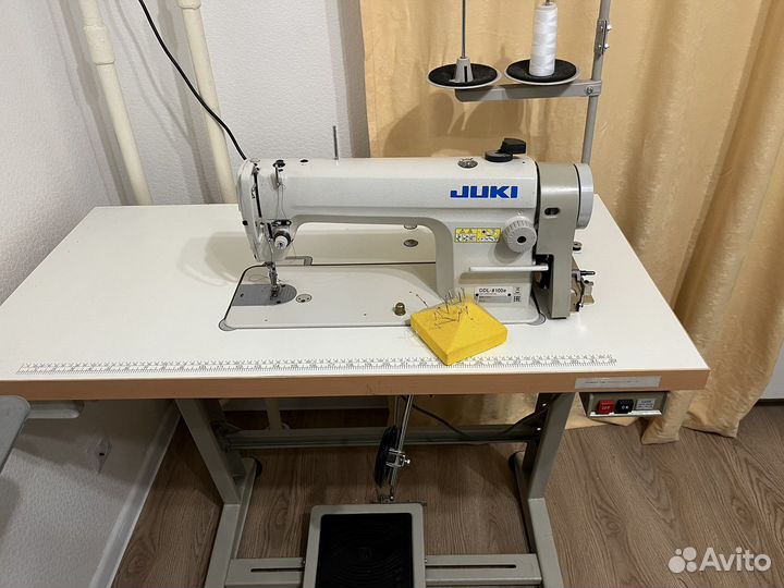 Швейная машинка Професиональная