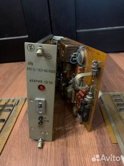 Платы с радиодеталями времён СССР