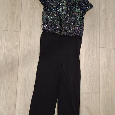 Праздничный костюм для девочки