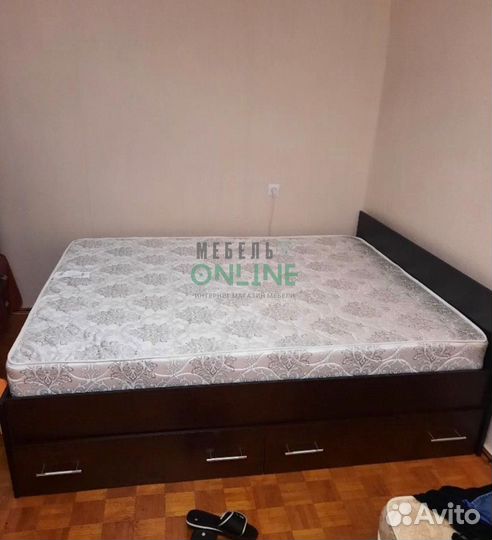 Кровать двуспальная с ящиками